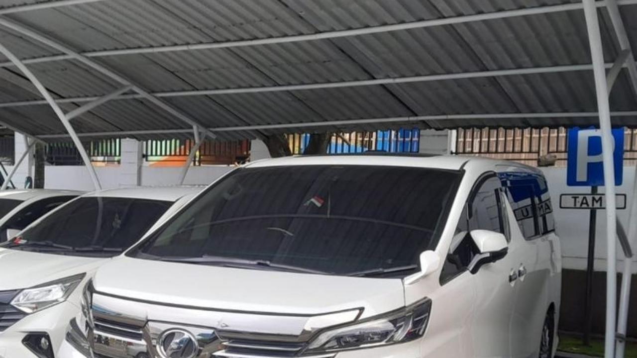 Geledah 3 Lokasi, Kejari Serang Sita Aset Dirut PT SBM dalam Kasus Korupsi BUMD Serang Rp2,3 Miliar!