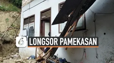 Bangunan asrama pondok pesantren di Pamekasan Madura tertimpa tebing longsor. Musibah ini terjadi Rabu (24/2) dini hari menewasakan 5 santri.