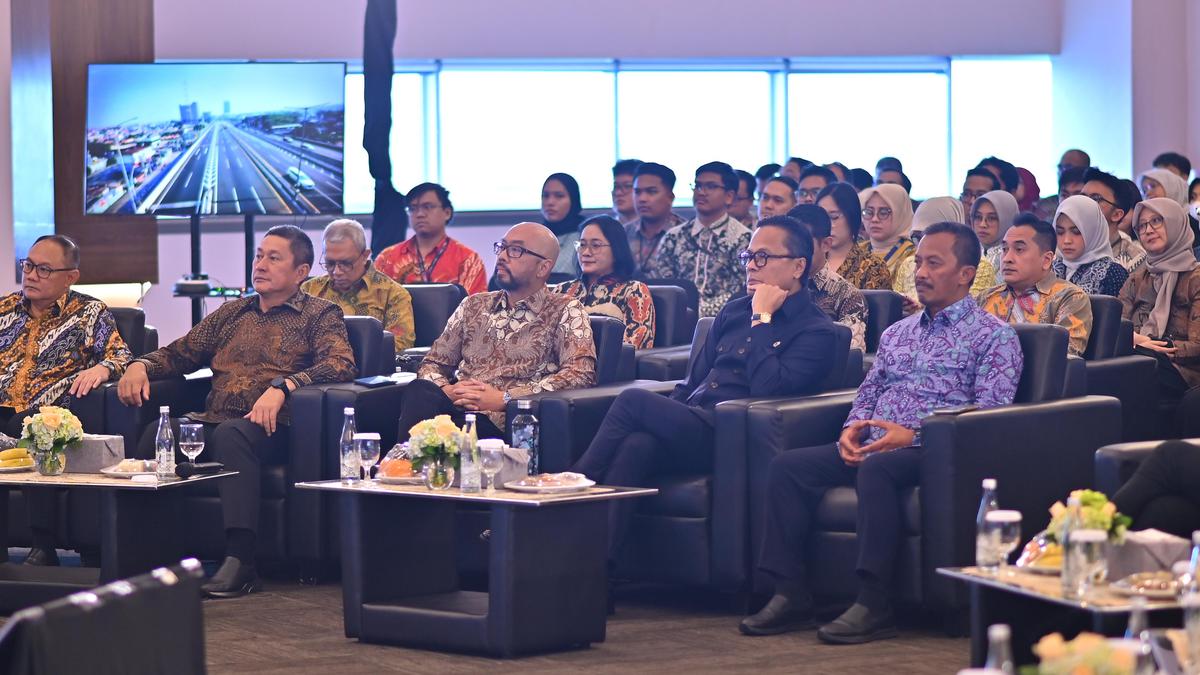 Dirut IDSurvey Pamer Kinerja di Depan Wamen BUMN