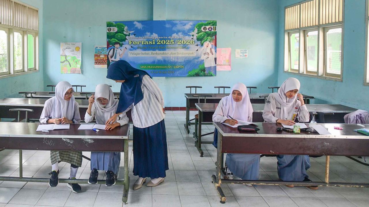FOTO: Satu Kelas Hanya Empat Murid, Potret Sepinya SMA Swasta di Depok