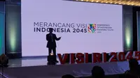 Board of Trustees Foreign Policy Community of Indonesia (FPCI) Dino Patti Djalal saat membuka Conference of Indonesian Diaspora Youth 2018 (13/8) (Rizki Akbar Hasan / Liputan6.com)
