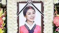 RiSe Ladies Code dibawa kembali oleh keluarganya ke kampung halamannya di Jepang.
