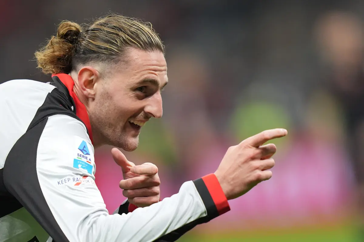 Foto: Adrien Rabiot Manyala, AC Milan Taklukkan Torino di Liga Italia