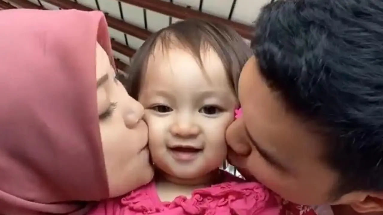 Potret Alusha Sheyza Anak Aldi Taher yang Cantik dan Menggemaskan