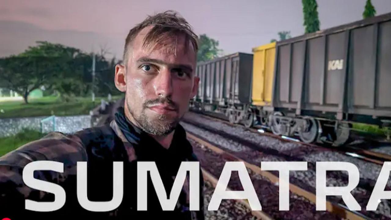 Viral Bule Rusia Naik Kereta Api Pengangkut Batu Bara, Begini Penjelasan KAI