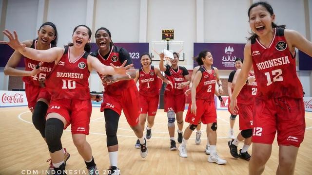 Timnas Bola Basket Putri Indonesia meraih medali emas SEA Games 2023.