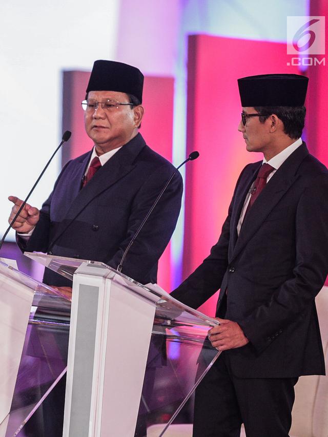 Ekspresi Prabowo - Sandiaga Uno Saat Debat Pilpres 2019