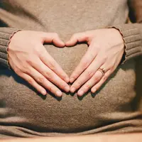 Ilustrasi Ibu Hamil Credit: unsplash.com/Suhyeon