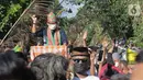 Menteri Pariwisata dan Ekonomi Kreatif Sandiaga Uno tiba di Desa Wisata Liya Togo,Kecamatan Wangi-wangi Selatan Wakatobi, Sulawesi Tenggara (26/11/2021). Kemenparekraf kembali menghadirkan sentra vaksinasi Covid-19 di Wakatobi bagi pelaku pariwisata dan ekonomi kreatif. (Liputan6.com/HO/Parekraf)