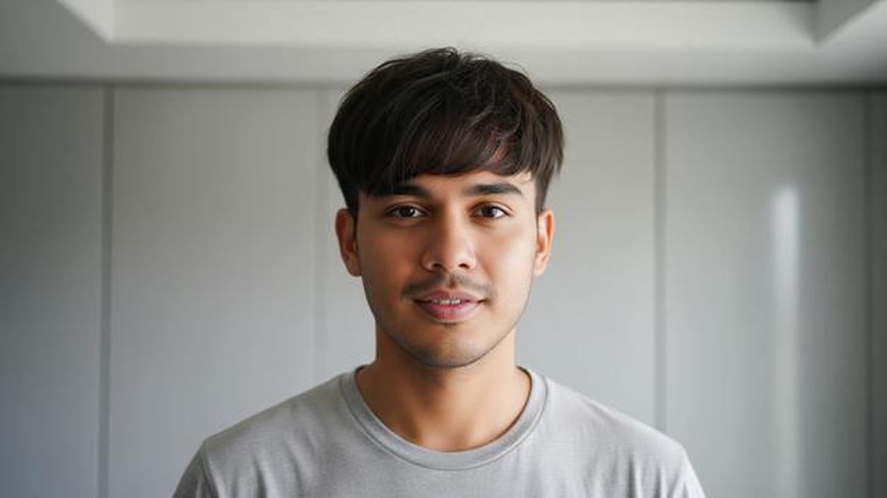 8 Gaya Rambut Pria agar Terlihat Muda, Tren Hairstyle 2025 Bikin Ganteng