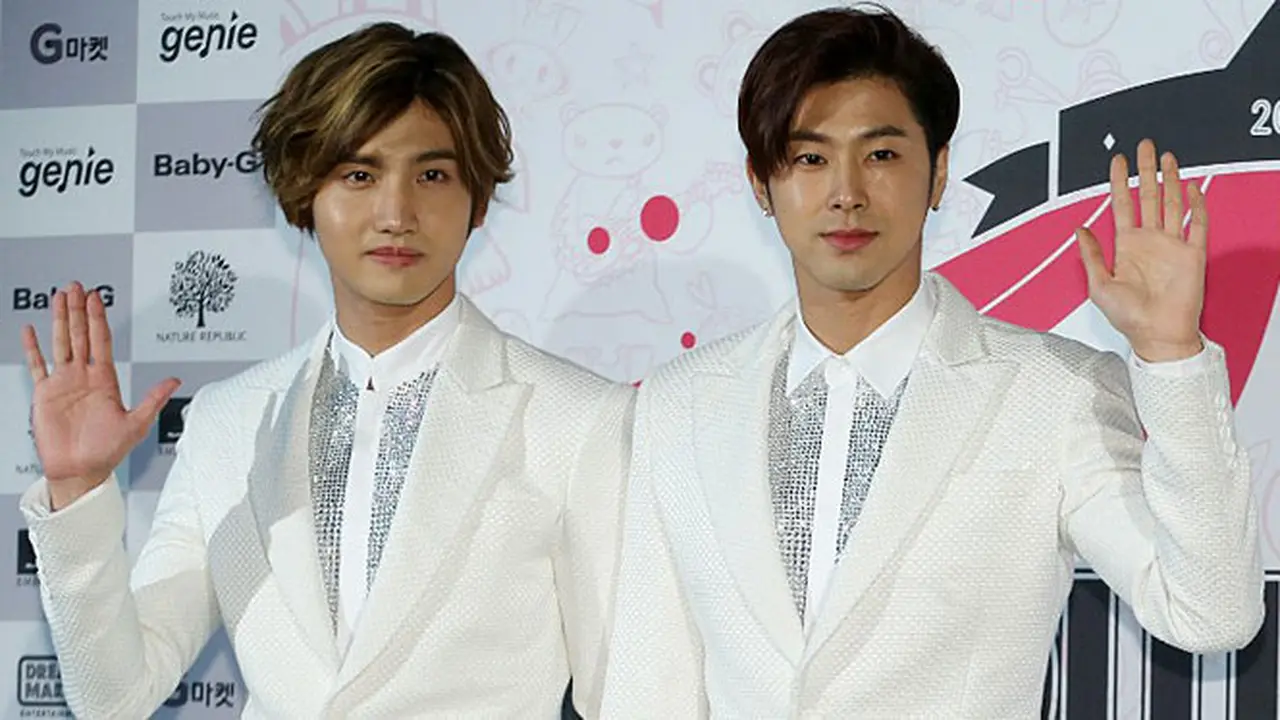 tvxq-140207b.jpg