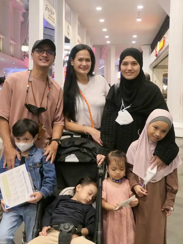 [Fimela] Donna Harun dan Ricky Harun