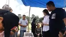 Tidak hanya bersama anak dan suami, tapi juga keluarganya yang ada di Pekanbaru. Suasana pertemuan Momo dengan keluarga Pekanbaru. [Youtube/Momo Youtube Channel]