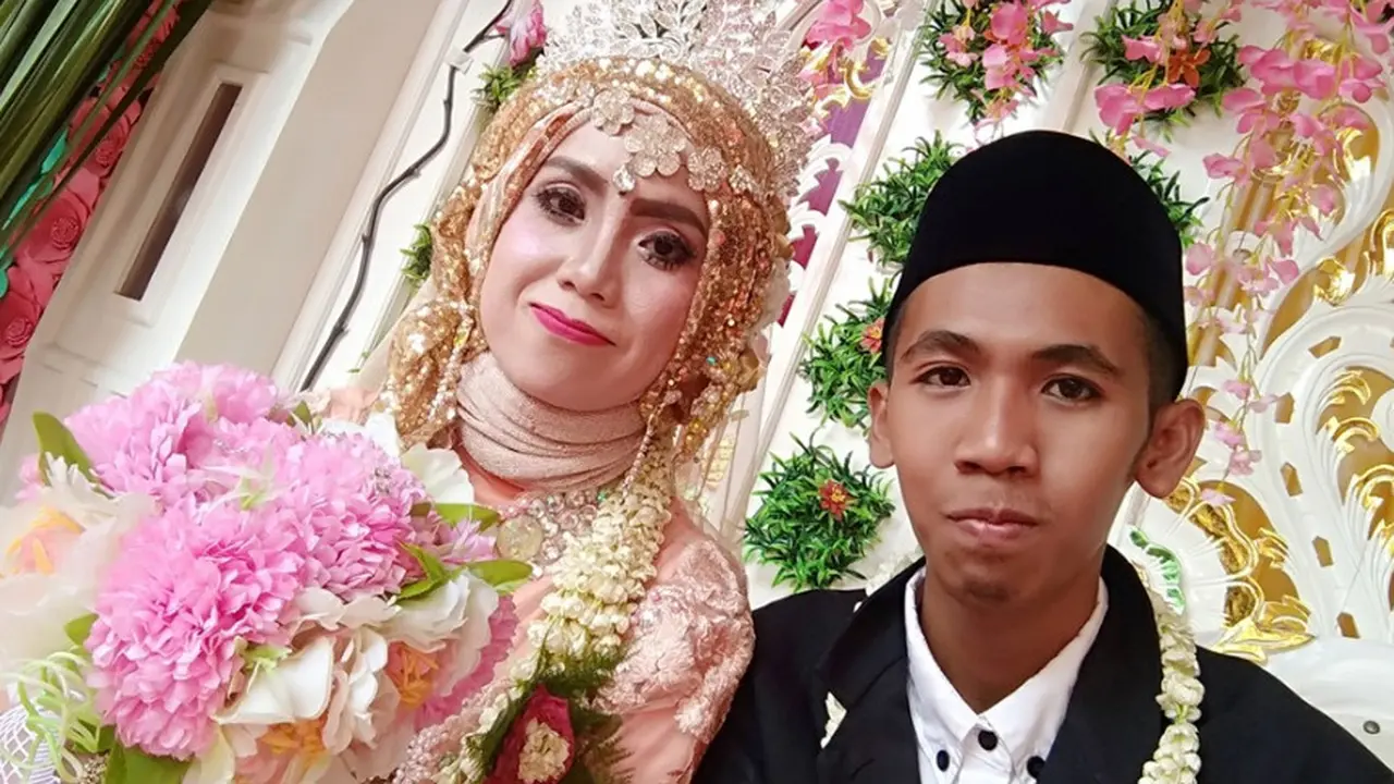 Dari Gim Online, Pria Ini Bertemu Jodohnya Hingga ke Pelaminan
