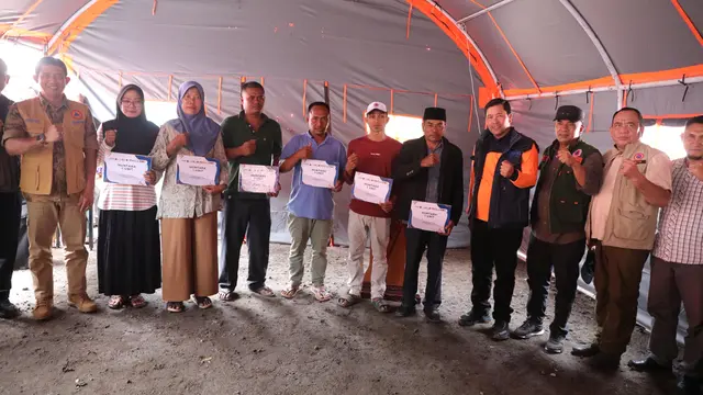 Penyerahan 252 unit hunian sementara (huntara) kepada warga terdampak bencana hidrometeorologi di Kecamatan Ketol, Kabupaten Aceh Tengah.