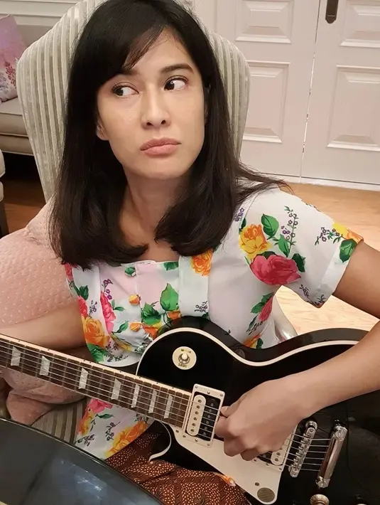 Dian Sastrowardoyo (Instagram/therealdisastr)