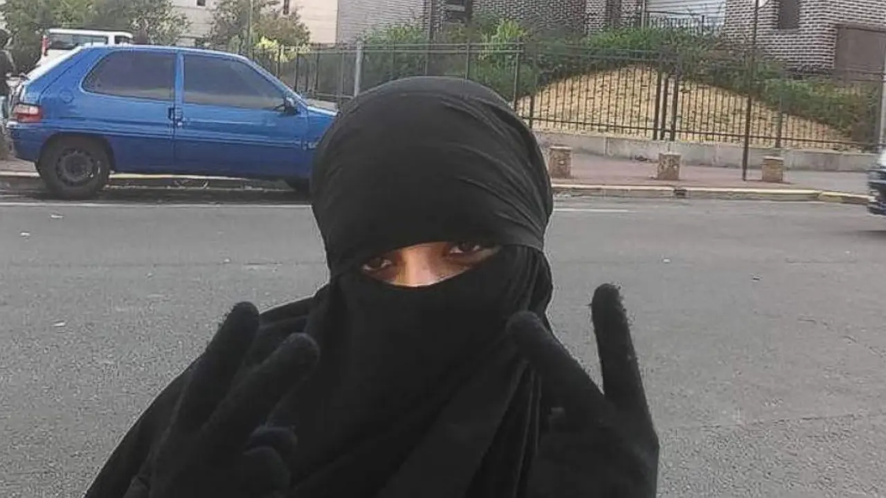 Hasna Ait Boulahcen, bomber bunuh diri pertama dalam sejarah Eropa Barat