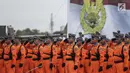 Sejumlah prajurit TNI AU mengikuti upacara sertijab KSAU di Lapangan Udara Halim Perdanakusuma, Jakarta, Jumat (19/1). Marsekal TNI Yuyu Sutisna menggantikan Marsekal Hadi Tjahjanto yang telah menjadi Panglima TNI. (Liputan6.com/Faizal Fanani)