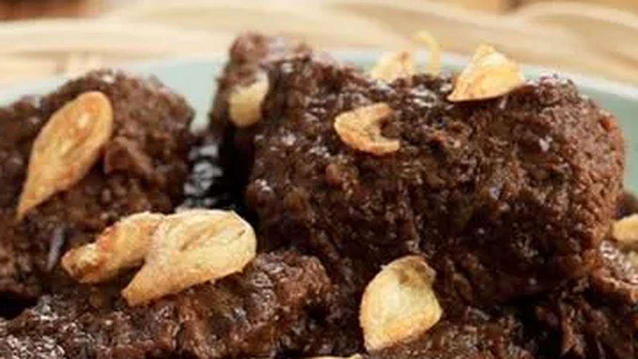 Sajikan Menu Semur Daging Sapi, Ibu Rumah Tangga Ini Raih Juara Kompetisi Memasak di Medan