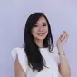 Presenter cantik Yuanita Christiani baru-baru ini dikabarkan tengah memiliki kedekatan dengan presenter Jhon Martin. Namun Yuanita secara halus menentang kabar tersebut. (Nurwahyunan/Bintang.com)