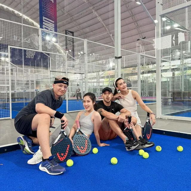 Jerry Likumahwa dan Nyanya Rizky (https://www.instagram.com/p/C8CBEQTPv1O/?img_index=1)