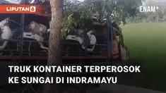 Beredar video terkait kecelakaan truk kontainer di Jalur Pantura Widasari, Kab. Indramayu. Tampak truk kontainer bermuatan motor tersebut terperosok ke sungai, Senin (28/08/2023)