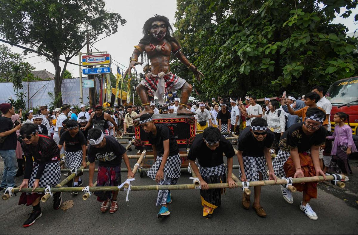 Arak Ogoh-Ogoh di Cinere
