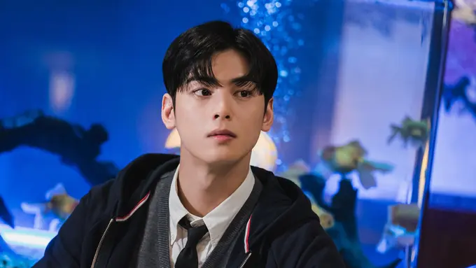 Cha Eun Woo dalam True Beauty. (tvN via Soompi)