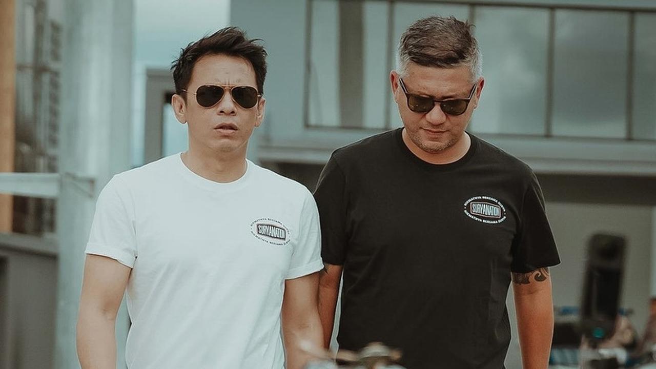 Potret Ganteng Ariel Touring ke Danau Toba Bareng The Dudas Minus One, Sempat Alami Insiden Tabrakan Beruntun