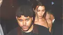 "Cinta bisa menyakitkan, namun kamu harus bisa melewatinya," ujar Bella Hadid usai putus dari The Weeknd. (Web Pro News)