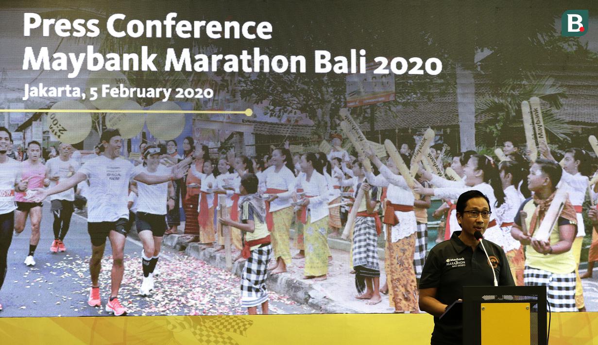 Project Director Maybank Marathon, Widya Permana, saat konfrensi pers lomba lari Maybank Marathon ke-9 di Sentra Senayan, Jakarta, Rabu (5/2).Gelaran Maybank marathon ke-9 ini diadakan di Bali. (Bola.com/Yoppy Renato)