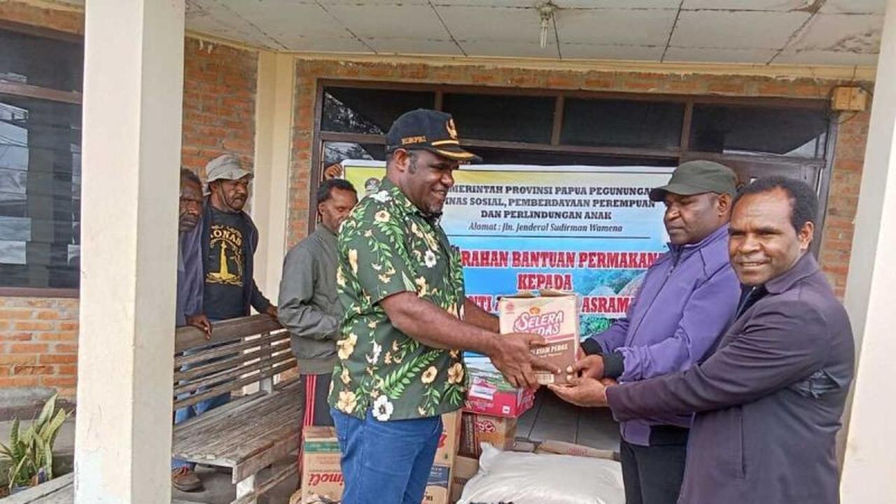 Pastikan Kebahagiaan, Dinsos Papua Pegunungan Salurkan Bantuan Natal Anak Yatim