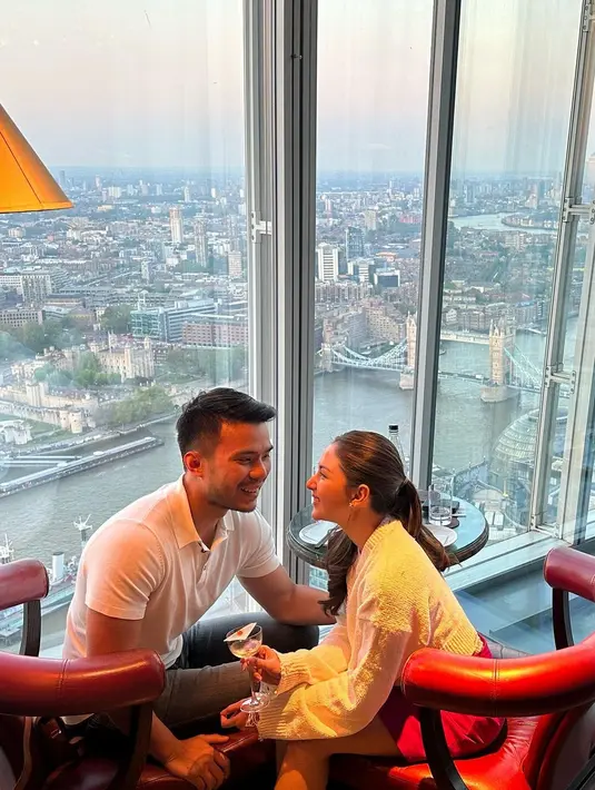 Berbeda dengan sahabatnya, Jessica Mila dan Yakup Hasibuan memilih honeymoon di Eropa.  [Foto: IG/jscmila].].