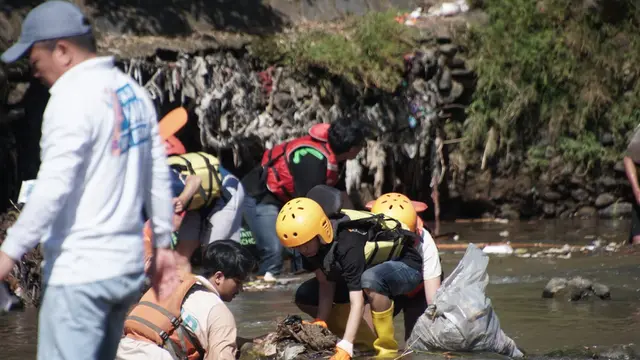 1,35 Ton Sampah Sungai Ciliwung Terkumpul dalam Sehari, Bagaimana Nasib Target Zero Waste 2030?