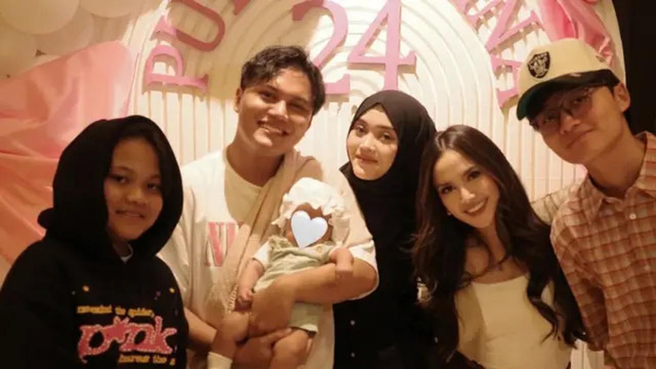 Gaya Mahalini Jadi Cewe Bumi Kenakan Pakain Coklat Sambil Gendong Putrinya saat Ulang Tahun Adik Iparnya, Putri Delina ke-24