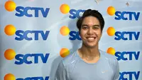 El Rumi harus mengakui kekuatan Valentino Jebret di arena bulu tangkis tunggal putra TOSI Season 2 bersama No Drop Cat Pelapis Anti Bocor. (Dok SCTV)