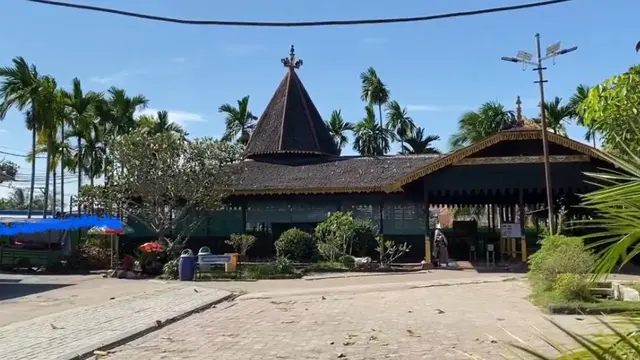 Kompleks Masjid Sultan Suriansyah. (Dok: https://www.instagram.com/reel/DFmSF93zPtL/?igsh=MWVrY2o1bDVsM3Mwdw==)