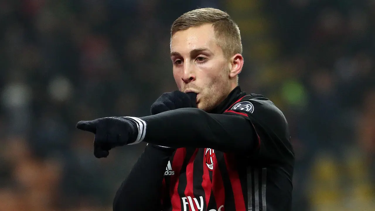 Barcelona Pantau Pemain AC Milan