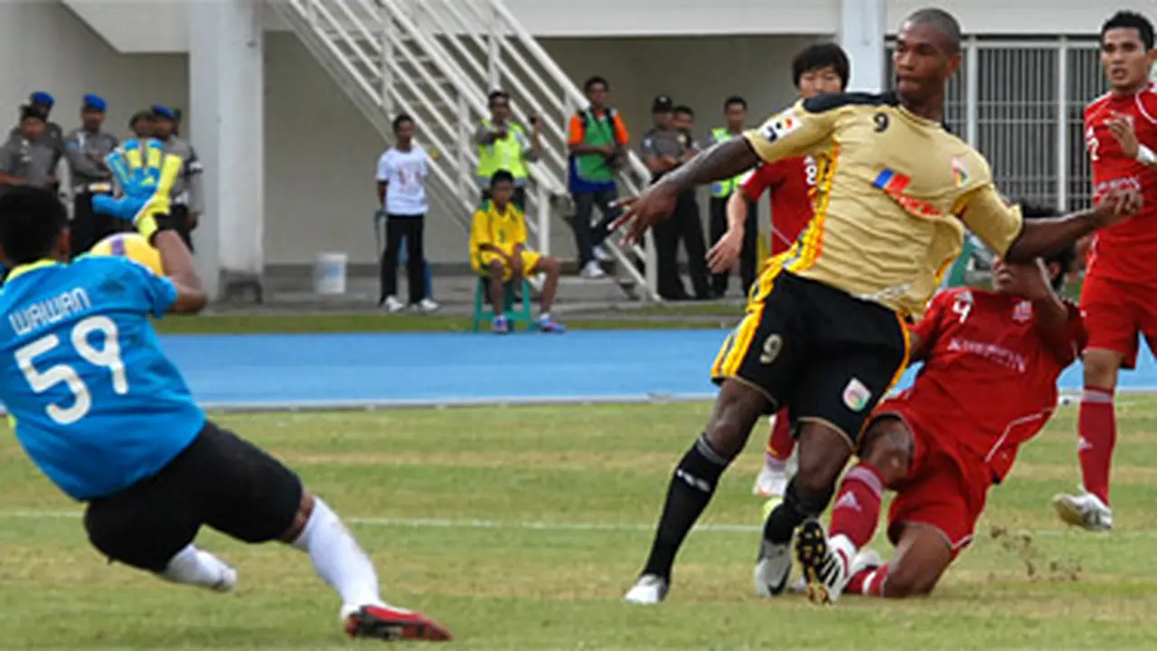 3 Jebolan Premier League Pernah Rasakan "Rumput" Indonesia