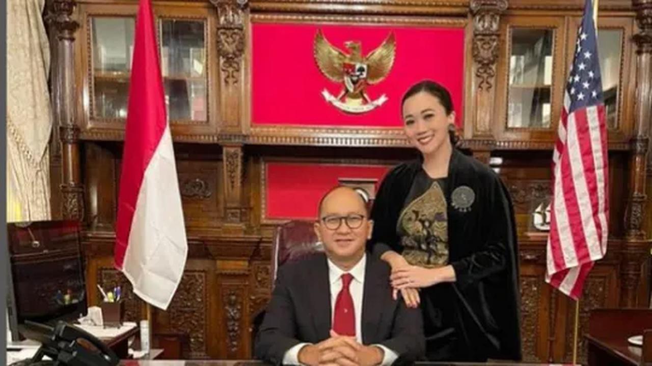 Sebelum jadi Wamen BUMN, Rosan merupakan pengusaha yang diberi tugas terakhir sebagai Dubes RI untuk Amerika Serikat.