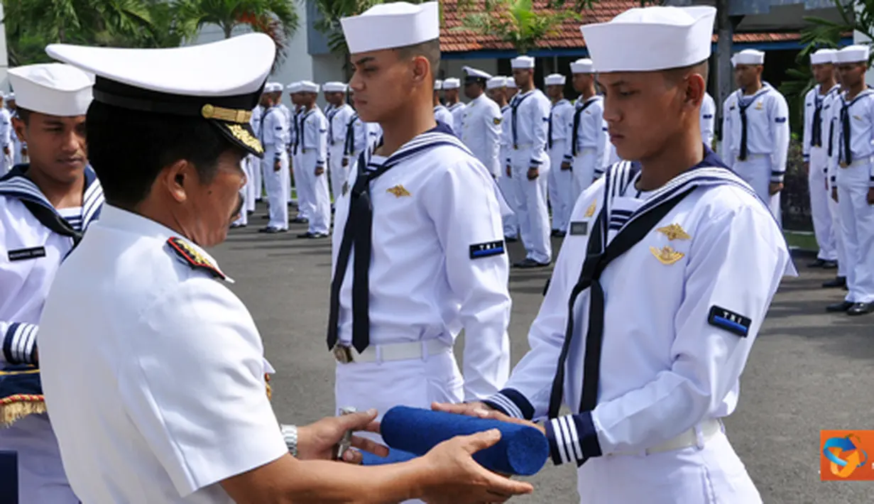 Citizen6, Surabaya: Berakhirnya masa pendidikan tesebut, ditandai dengan upacara penutupan pendidikan Pertama Tamtama  (Dikmata) angkatan ke-31 ditempat terpisah. (Pengirim: Penkobangdikal)