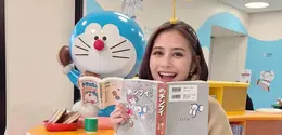 Intip tampilan Prilly Latuconsina bertemu Doraemon di Museum Fujiko F. Fujio (@prillylatuconsina96)