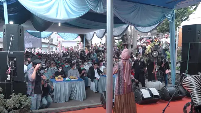 6 Momen Nissa Sabyan Manggung di Hajatan Kampung, Disebut Sepi Job