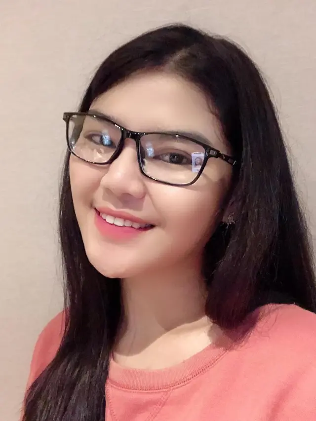 6 Potret Rosa Meldianti Tanpa Makeup, Tampil Natural