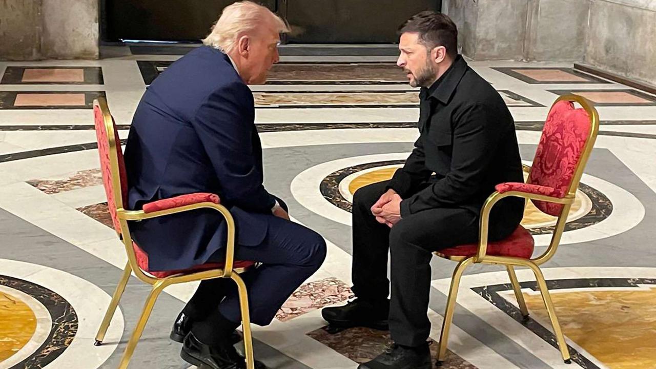 Donald Trump dan Zelensky bicara empat mata jelang upacara pemakaman Paus Fransiskus