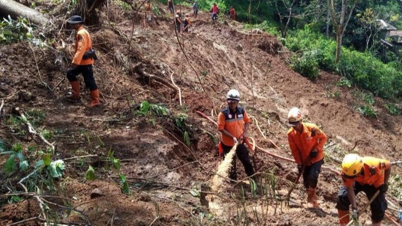 Banjir dan Longsor Sukabumi: Lima Korban Meninggal Dunia, Empat Orang Hilang