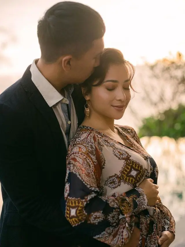 Tetap Jalani Olahraga, Ini 7 Potret Baby Bump Nikita Willy