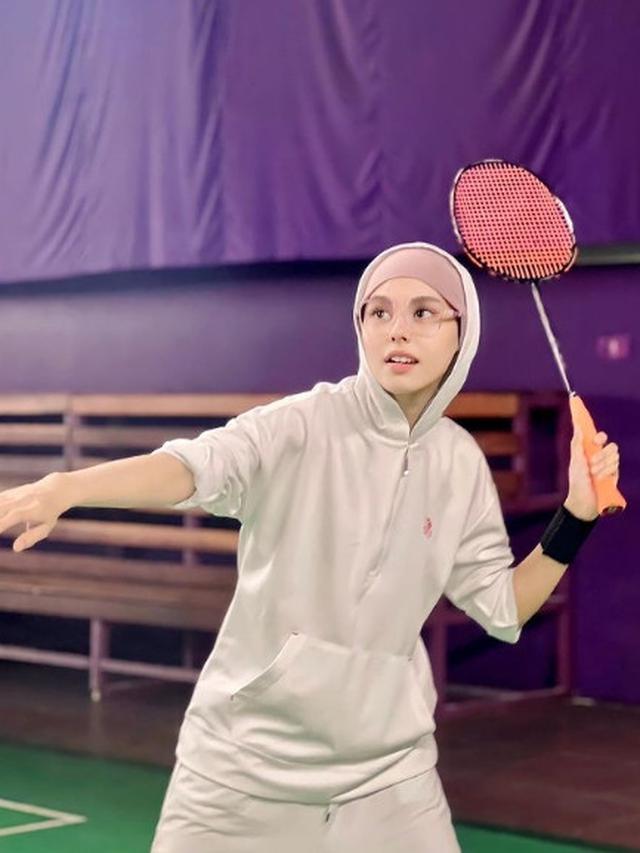 Viral Penyanyi Malaysia Unggah Potret Buka Hijab dan Berpose bak Barbie, Warganet Ingatkan soal Akhirat