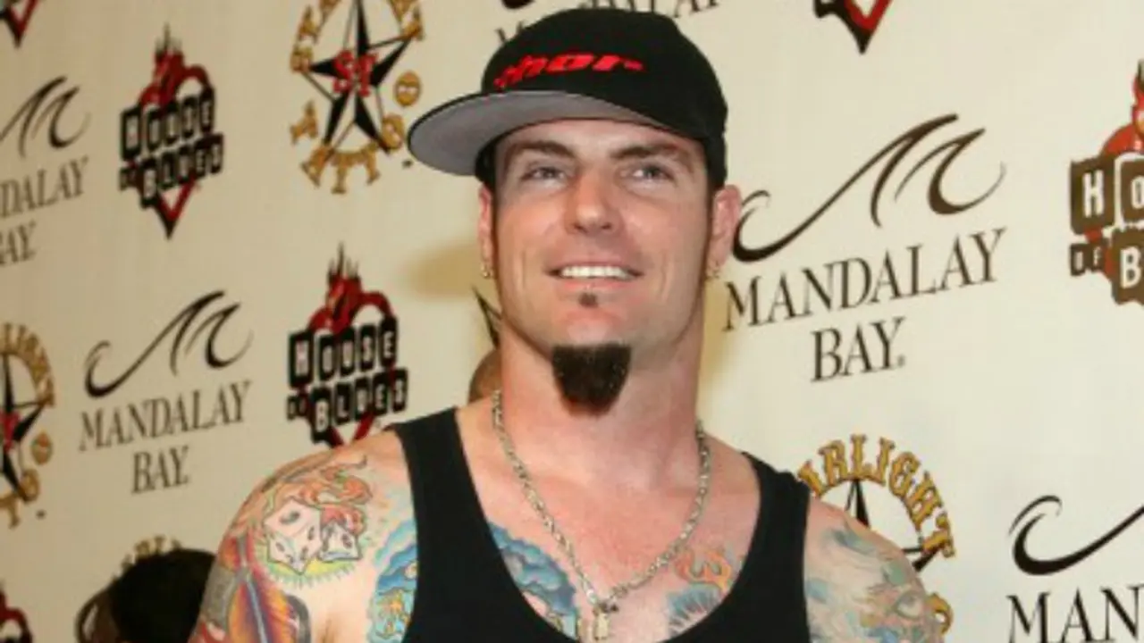 Akibat Penangkapan, Vanilla Ice Protes Keras