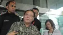Mantan Panglima TNI, Endriartono Sutarto mendatangi gedung komisi pemberantasan korupsi (KPK), Jakarta, Kamis (12/2/2015). (Liputan6.com/Herman Zakharia)